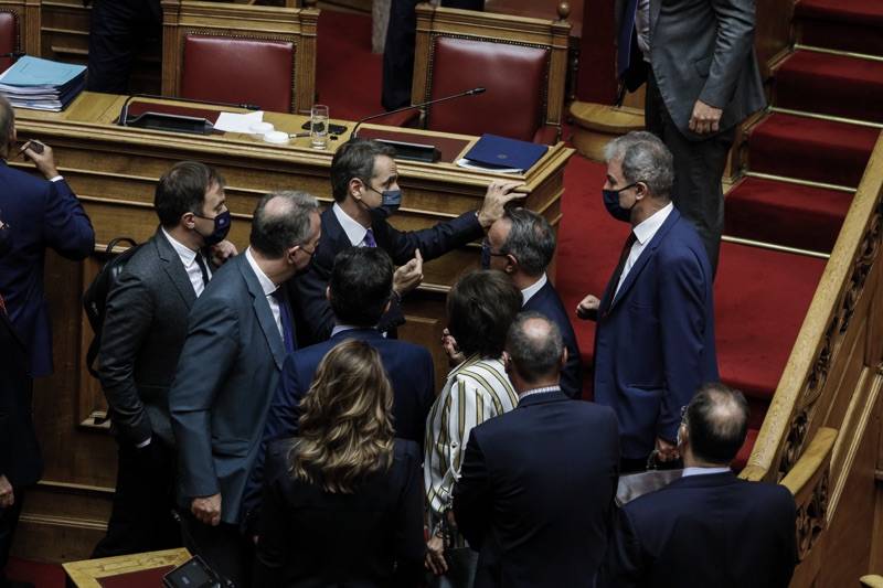 Με 158 “όχι”, καταψηφίστηκε η πρόταση δυσπιστίας κατά του υπουργού Οικονομικών Χρ. Σταϊκούρα