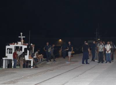 Η εξέγερση οδήγησε 104 μετανάστες στην Καλαμάτα (βίντεο)