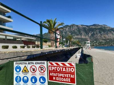 Καλαμάτα: Το Σεπτέμβριο ξανά εργασίες στο νότιο πεζοδρόμιο της Ναυαρίνου