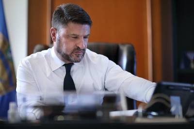 Ο υφυπουργός Εθνικής Άμυνας Νίκος Χαρδαλιάς στην “Ε”: Το Νοέμβριο ανοίγει ξανά το στρατόπεδο