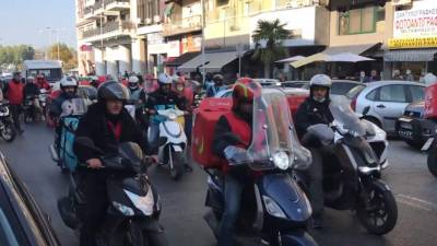 Θεσσαλονίκη: Οργή των διανομέων για τη νέα τραγωδία (βίντεο)
