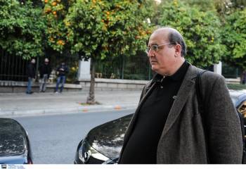 Φίλης: "Οταν μια κυβέρνηση δεν έχει 120 βουλευτές υπάρχει πολιτικό θέμα"