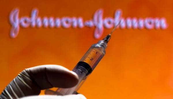 Σταματούν οι εμβολιασμοί με Johnson &amp; Johnson σε Αγρίνιο και Μεσολόγγι