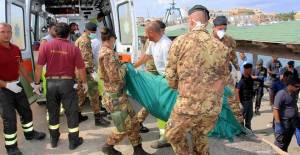 Ιταλία: Τουλάχιστον 40 νεκροί μετανάστες σε ναυάγιο ανοιχτά της Λαμπεντούζα