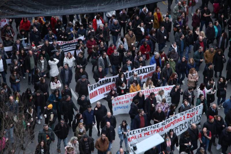 Επιχειρήσεις ζητούν υπεύθυνη δήλωση από εργαζόμενους για να πάνε στη διαδήλωση των Τεμπών