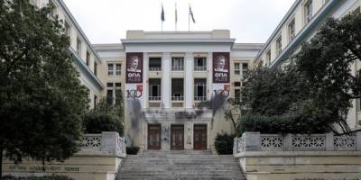 Σχολεία: Μόνο ένα self test ανά εβδομάδα για τους μαθητές