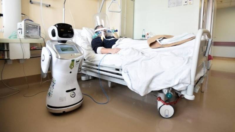Ιταλία: Το ρομπότ-νοσηλευτής «Τόμι» στη μάχη κατά του κορονοϊού