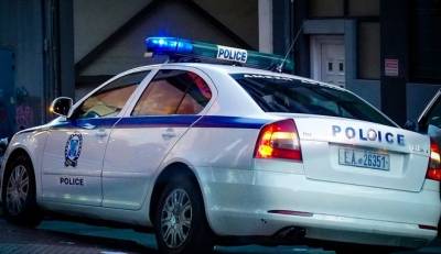 Μενίδι: Επεισοδιακή καταδίωξη αυτοκινήτου με πυροβολισμό