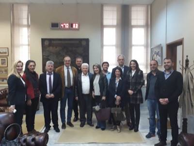 Σε Δασαρχείο και Δικηγορικό Σύλλογο ο Κοσμόπουλος