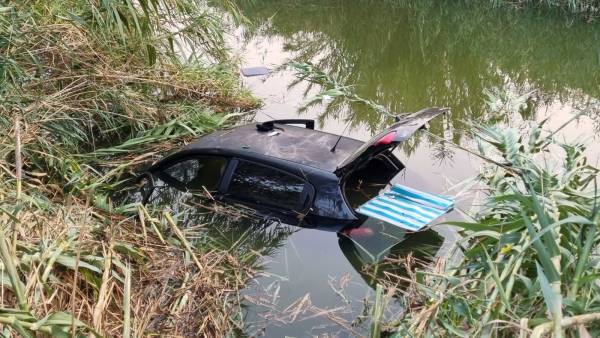Καλαμάτα: Αυτοκίνητο έπεσε στον ποταμό Αρι στη Διασπορά (βίντεο)