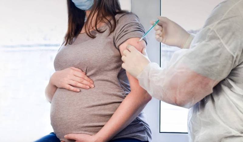 Εμβολιασμός εγκύων: Καθησυχαστικά ευρήματα σε δύο νέες μελέτες, τα εμβόλια προστατεύουν και δεν βλάπτουν τον πλακούντα