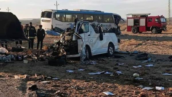 Αίγυπτος: 12 άνθρωποι σκοτώθηκαν σε δυστύχημα με λεωφορείο