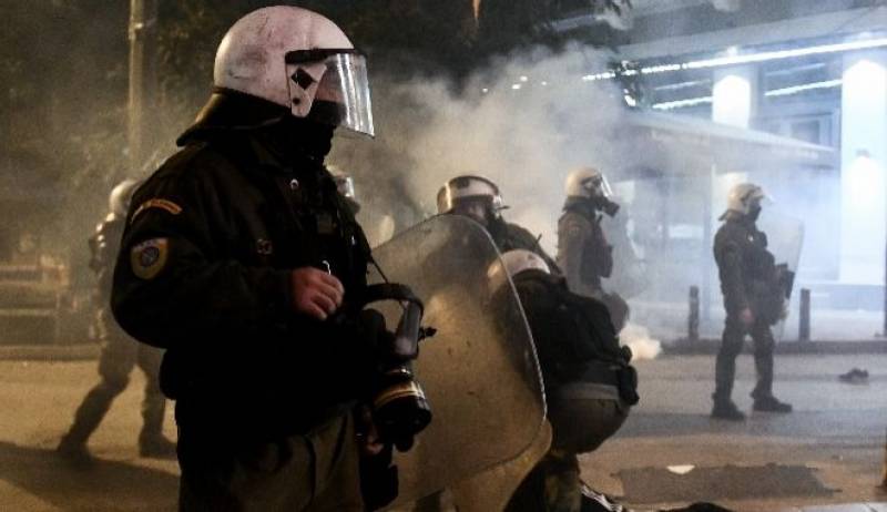 Κολωνός: Ένταση με ομάδα αντιεξουσιαστών- Τραυματίστηκε αστυνομικός