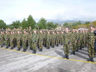 Ορκίστηκαν 400 οπλίτες της 2016 Α&#039; ΕΣΣΟ στο 9ο Σύνταγμα Πεζικού (βίντεο-φωτογραφίες)