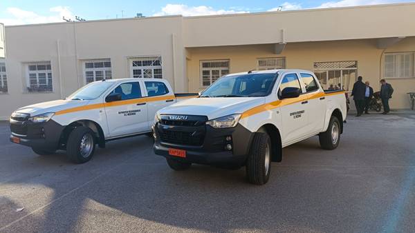 Δυο καινούργια αυτοκίνητα στις υπηρεσίες της Περιφέρειας Πελοποννήσου