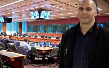 Επίθεση Βαρουφάκη στους Financial Times