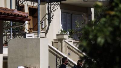 Έγκλημα στα Γλυκά Νερά: Ούτε «ίχνος» των δραστών μέσα στο σπίτι - Που επικεντρώνονται οι έρευνες