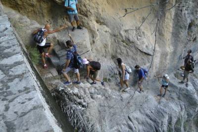 Πεζοπορία στο φαράγγι του Νέδοντα