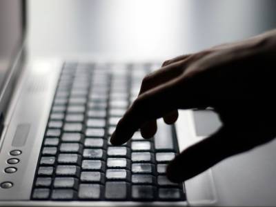 Ελεύθερος με όρους για την παιδική πορνογραφία