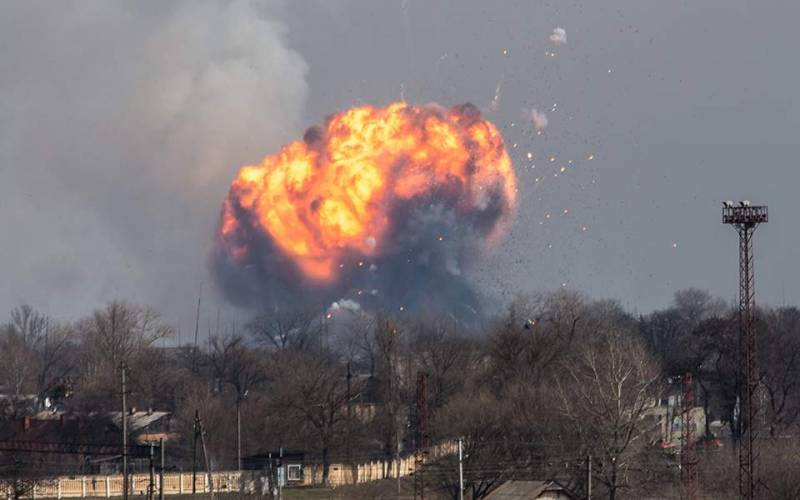 Εκρηξη σε αποθήκη πυρομαχικών στην Ουκρανία - Απομακρύνονται 10.000 κάτοικοι