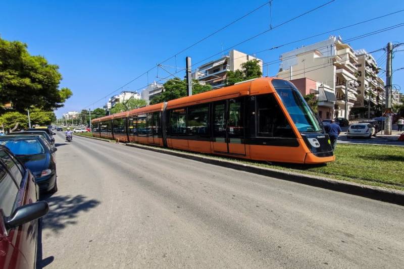 Τραμ παρέσυρε ανήλικο στη Γλυφάδα