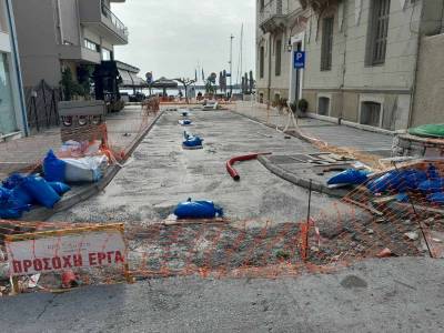 Καλαμάτα: Κλειστή παραμένει 1,5 μήνα η απόληξη της Βύρωνος στη Ναυαρίνου