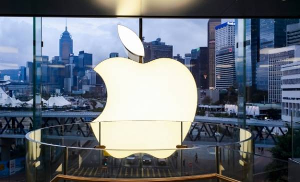Η Apple ζήτησε συγγνώμη για τη σκόπιμη επιβράδυνση παλαιότερων iPhone