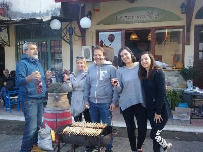 Τσικνογλέντι στην Κυπαρισσία (φωτογραφίες)