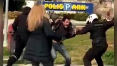 Καλαμάτα: Συγκέντρωση διαμαρτυρίας στην πλατεία 23ης Μαρτίου για την αστυνομική βία