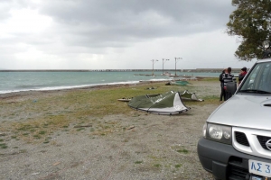Το kite surfing είναι επικίνδυνο στο λιμάνι σύμφωνα με το Λιμενικό