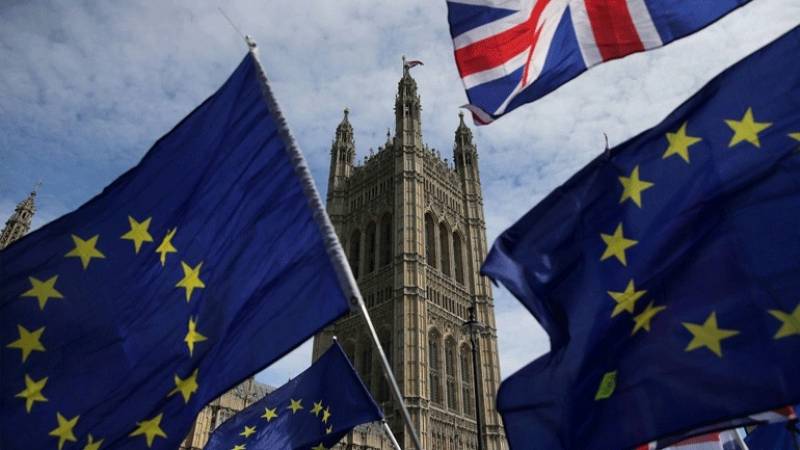 Έκτακτο υπουργικό συμβούλιο και συζήτηση για το Brexit στη Βουλή