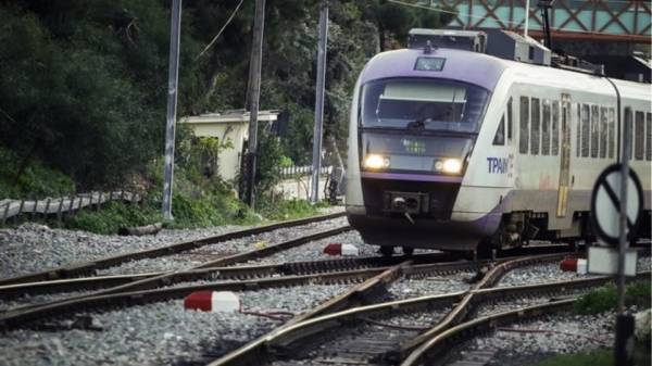 Σύγκρουση τρένων στο σιδηροδρομικό σταθμό Ρέντη - Καθυστερήσεις στον προαστιακό Αθηνών