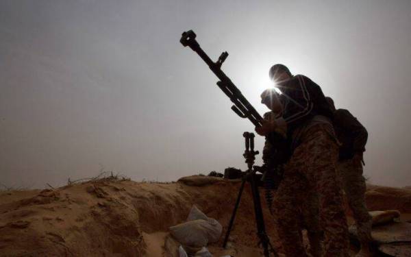 Συνεχίζονται οι παραβιάσεις του εμπάργκο όπλων στη Λιβύη