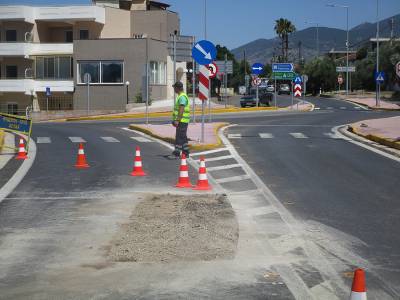 Συνεργείο της ΔΕΥΑΚ αποκατάστησε το πρόβλημα στον κόμβο “Φωτεινή”