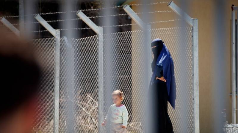Κόσοβο: Υπό κράτηση κατ&#039; οίκον δέκα γυναίκες που επαναπατρίστηκαν από τη Συρία