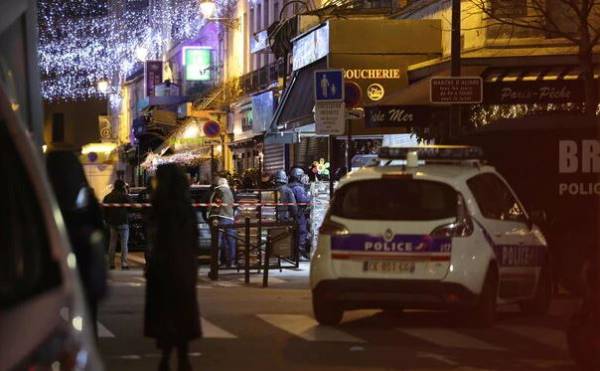 Γαλλία: Συνελήφθη ο άνδρας που κρατούσε ομήρους δύο γυναίκες στο Παρίσι