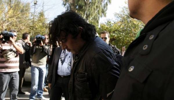 Λαμία: Συνελήφθη καταζητούμενος για ανθρωποκτονία - Συνεπιβάτης του ο Αλκέτ Ριζάι