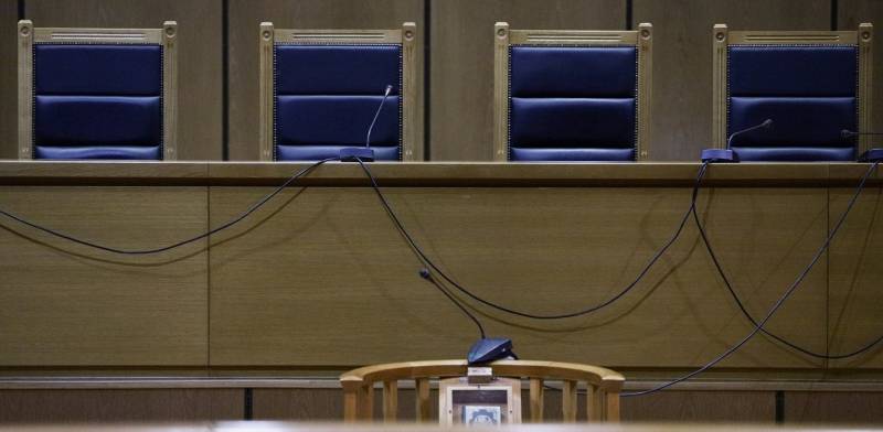 Κορονοϊός: Σε πλήρη αναστολή εργασιών με ελάχιστες εξαιρέσεις τα δικαστήρια