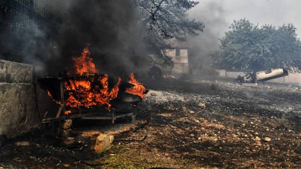 Τουλάχιστον 24 οι νεκροί από τις πυρκαγιές στην Ανατολική Αττική (Βίντεο+φωτογραφίες)