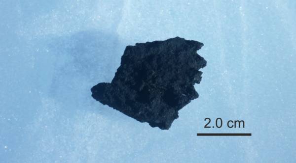 «Αρχέγονο διάστημα»: Τα κρυμμένα μυστικά μετεωρίτη στην Ανταρκτική, αποκαλύπτουν Έλληνες επιστήμονες