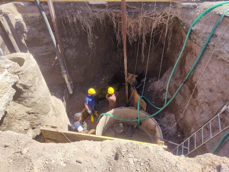 Σοβαρή η ζημιά στον αγωγό της Ναυαρίνου: Θα πάρει χρόνο η αποκατάσταση