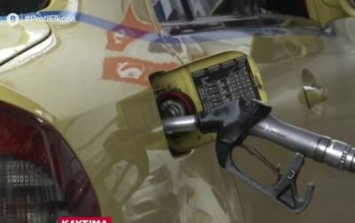 Καύσιμα: Η πτώση των διεθνών τιμών δεν φτάνει στην αντλία (Βίντεο)
