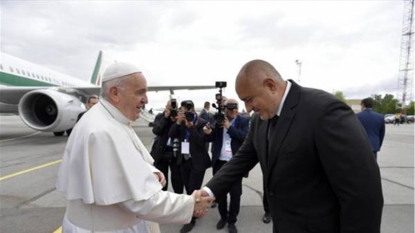 Στα Σκόπια μεταβαίνει μετά τη Βουλγαρία ο Πάπας Φραγκίσκος