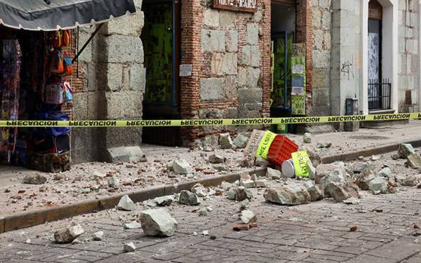 Ισχυρός σεισμός στο Μεξικό: Τουλάχιστον πέντε οι νεκροί