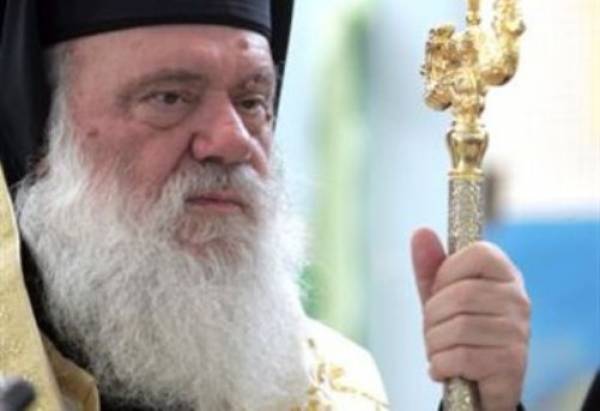 Ο Αρχιεπίσκοπος σε θυρανοίξια εκκλησίας στη βίλα Καλτσίδη