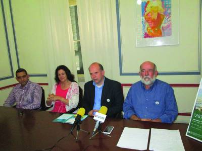 Περιήγηση - πεζοπορία την Κυριακή στο Μαγκλαβά