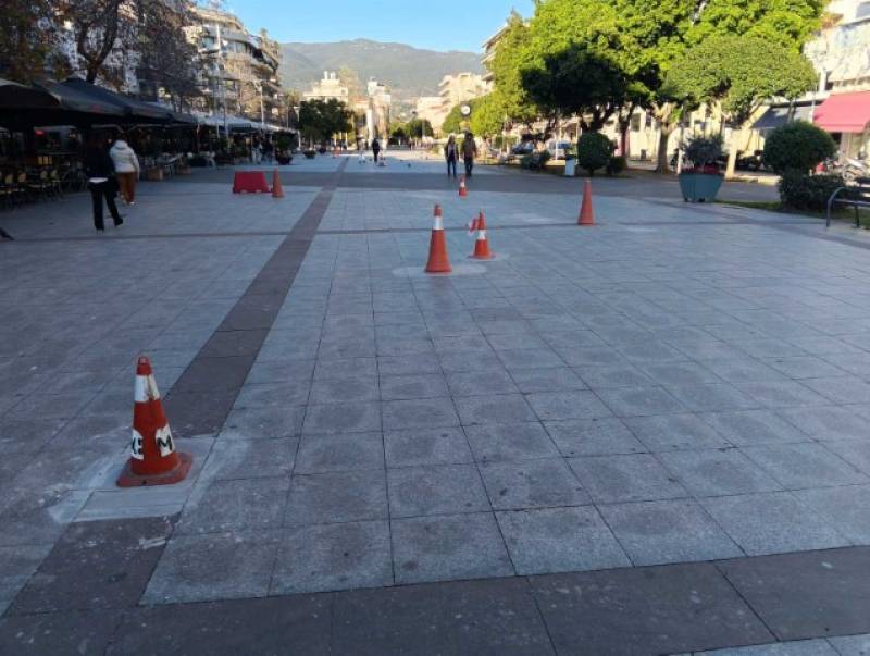 Αποκατάσταση φθορών στην κεντρική πλατεία Καλαμάτας