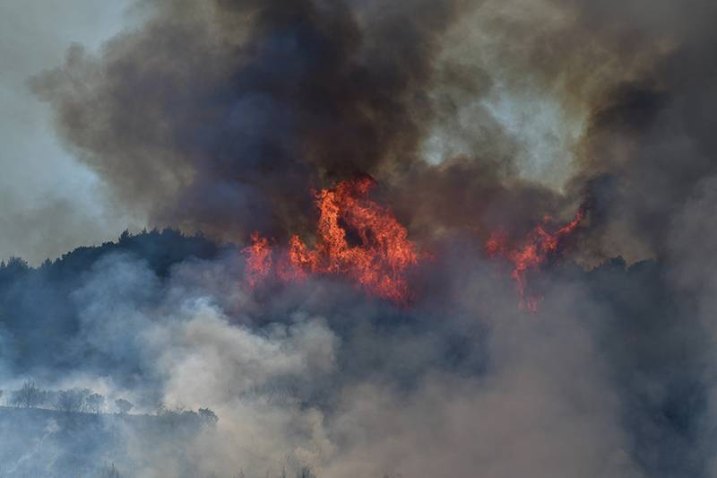 Στη σκιά του εφιαλτικού διημέρου στη Μάνη: Υψηλός κίνδυνος για πυρκαγιά στην Πελοπόννησο