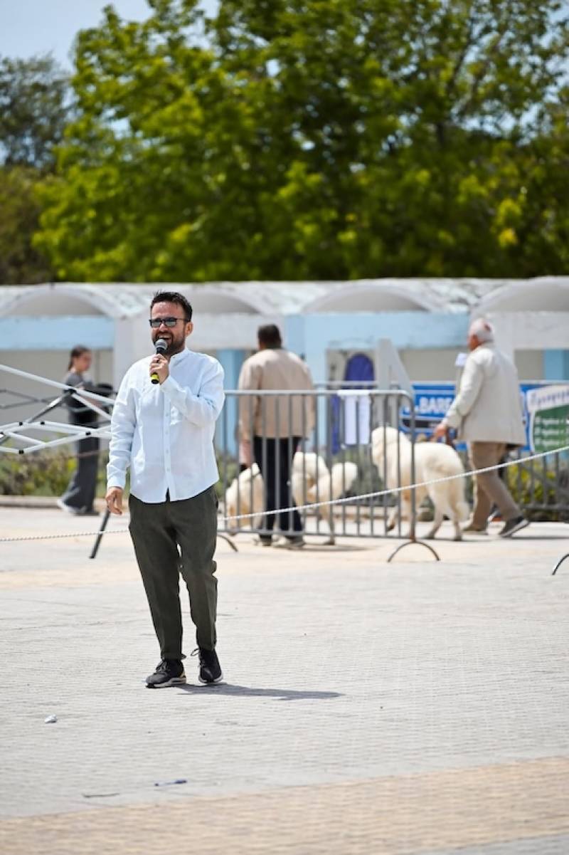Ο Θεοδόσης Παπανδρέου στην «Ε» για τη Διεθνή Έκθεση Μορφολογίας Σκύλων