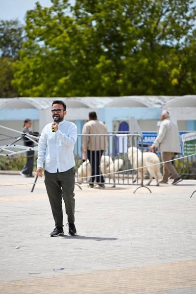 Ο Θεοδόσης Παπανδρέου στην «Ε» για τη Διεθνή Έκθεση Μορφολογίας Σκύλων